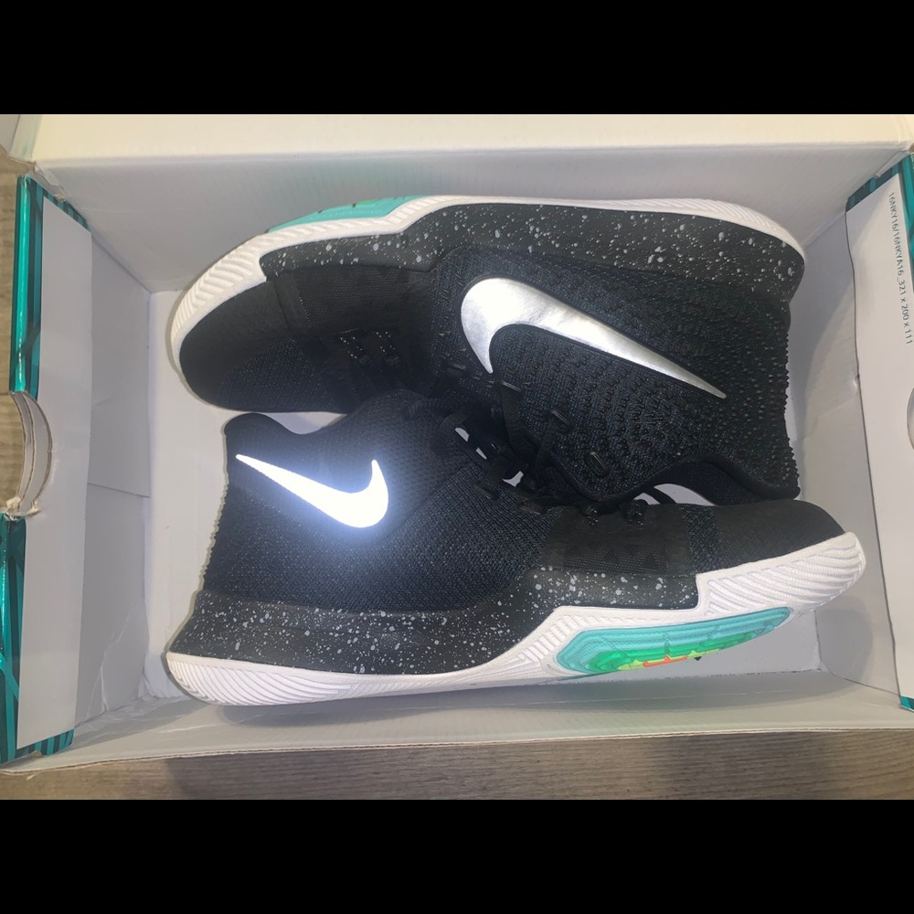 kyrie 3’s